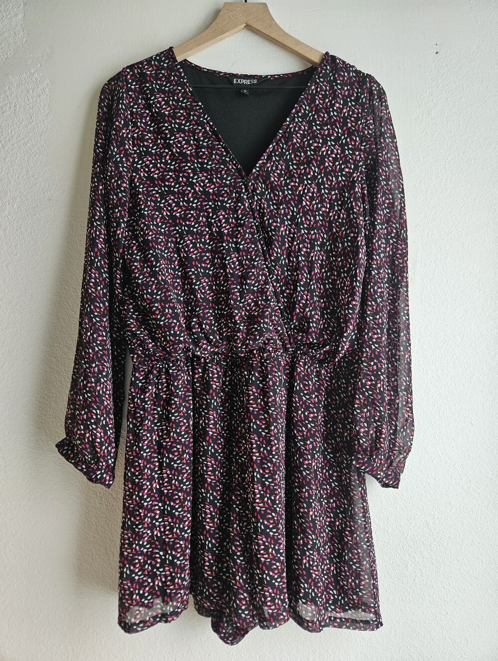 EXPRESS | Long-Sleeve Romper